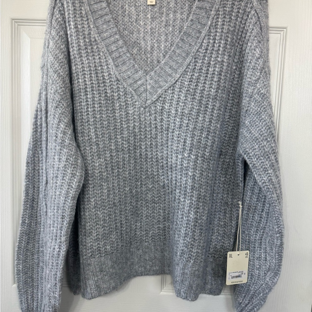 St. John's Bay Women's Heather Gray V-Neck Sweater